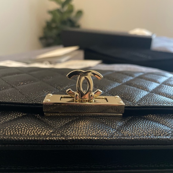 CHANEL
Caviar Quilted Golden Class Wallet On Chain WOC Black - Picture 8 of 16